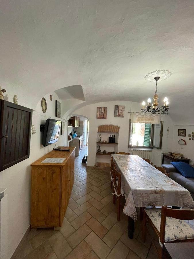 Casa Vacanza Pegrini Nel Centro Storico Di 가비체 외부 사진