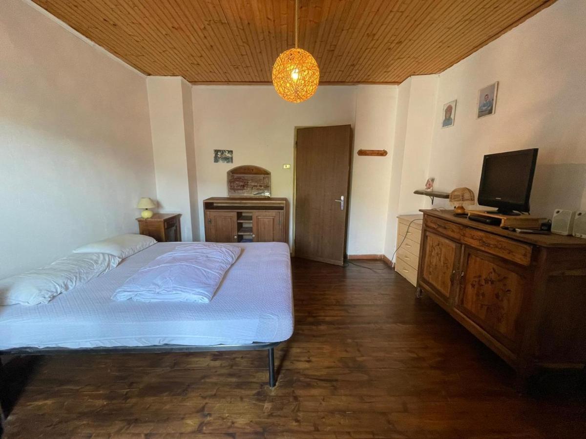 Casa Vacanza Pegrini Nel Centro Storico Di 가비체 외부 사진